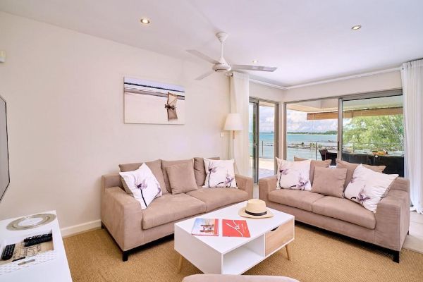 Bon Azur Beachfront Suites and Penthouses by Lov (Trou aux Biches)